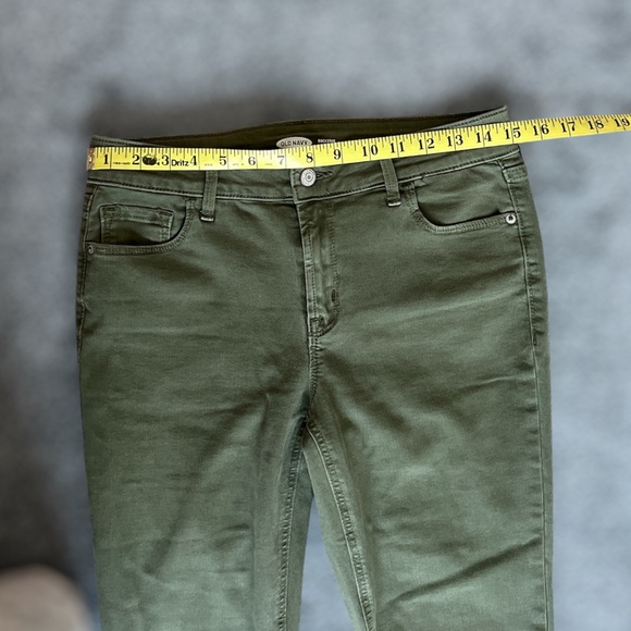 NWOT Old Navy Rockstar Super Skinny Jeans, Olive (6) - Picture 9 of 9